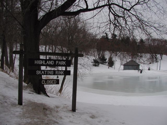 Picture Highland Park Skating Rink on a day that it is closed.  Rochester NY New York City living February 7th 2003 POD winter Picture Of The Day view picture photo image picture pictures photos images, February 7th 2003 POD