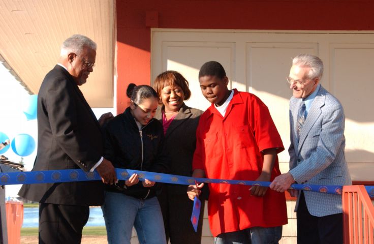 Picture -  Mayor William A. Johnson, Jr Lends A Hand In Ribbon Cutting Ceremonies At The Rededication Of The Lake Riley Lodge At Cobbs Hill Park. 24 Hour Fresh 6:25 PM. Apr 22nd 2005 - Rochester NY Picture Of The Day from RocPic.Com spring summer fall winter pictures photos images people buildings events concerts festivals photo image at new images daily Rochester New York Fall I Love NY I luv NY Rochester New York 2004 POD view picture photo image pictures photos images