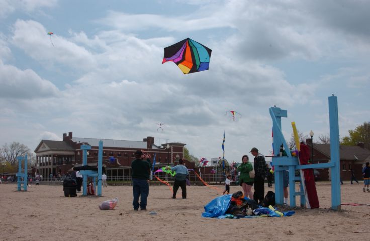 Picture Kite Flight 2004! Hundreds Of People Flocked To Charlotte Beach To Fly Kites Of All Shapes, Sizes, And Colors. Fresh 12:25 P.M. May 2nd 2004 POD. - Rochester NY Picture Of The Day from RocPic.Com spring summer fall winter pictures photos images people buildings events concerts festivals photo image at new images daily Rochester New York Fall I Love NY I luv NY Rochester New York Jan 2004 POD Winter view picture photo image pictures photos images