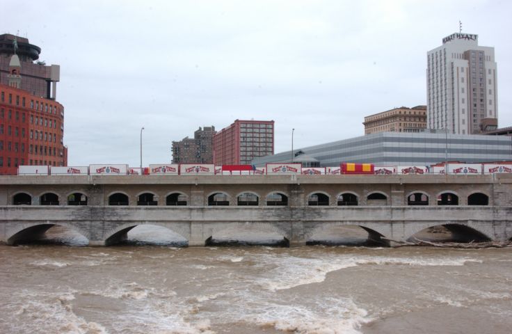 Picture Ringling Brothers And Barnum & Bailey Circus Wagons Fill The Broad Street Bridge. Fresh 11:51 a.m. May 21st 2004 POD. - Rochester NY Picture Of The Day from RocPic.Com spring summer fall winter pictures photos images people buildings events concerts festivals photo image at new images daily Rochester New York Fall I Love NY I luv NY Rochester New York Jan 2004 POD Winter view picture photo image pictures photos images