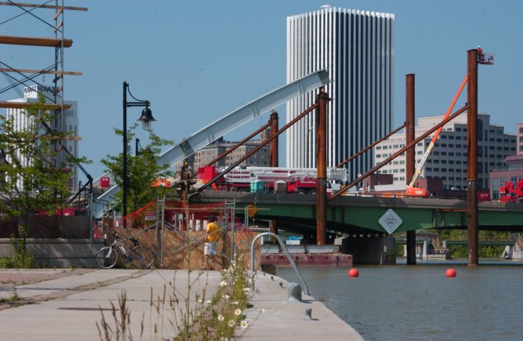 Picture - The Beginnings Of An Archway Takes Shape On The New Troup Howell Bridge. Fresh 4:11 PM. June 20th 2005 POD. - Rochester NY Picture Of The Day from RocPic.Com spring summer fall winter pictures photos images people buildings events concerts festivals photo image at new images daily Rochester New York Fall I Love NY I luv NY Rochester New York 2005 POD view picture photo image pictures photos images