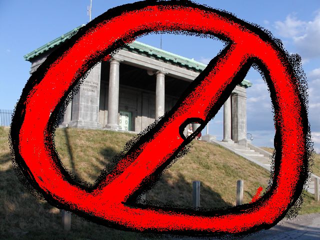 Picture - No Photos Allowed! Cobbs Hill water place.. don't want to say the R word, not sure if it is legal to say the R word in America anymore....  - Rochester NY Picture Of The Day from DigitalSter.Com & RocPic.Com summer fall winter spring pictures photos images people buildings events concerts festivals photo image at digitalster.com new images daily 2003 Rochester New York Summer I Love NY I luv NY Rochester New York Jul 14th 2003 POD summer view picture photo image pictures photos images