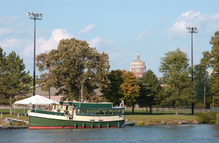 Picture - Mary Jemison Tied Up In Genesee Valley Park, U of R In The Background. October 7th  POD  - Rochester NY Picture Of The Day from RocPic.Com spring summer fall winter pictures photos images people buildings events concerts festivals photo image at new images daily Rochester New York Fall I Love NY I luv NY Rochester New York 2005 POD view picture photo image pictures photos images