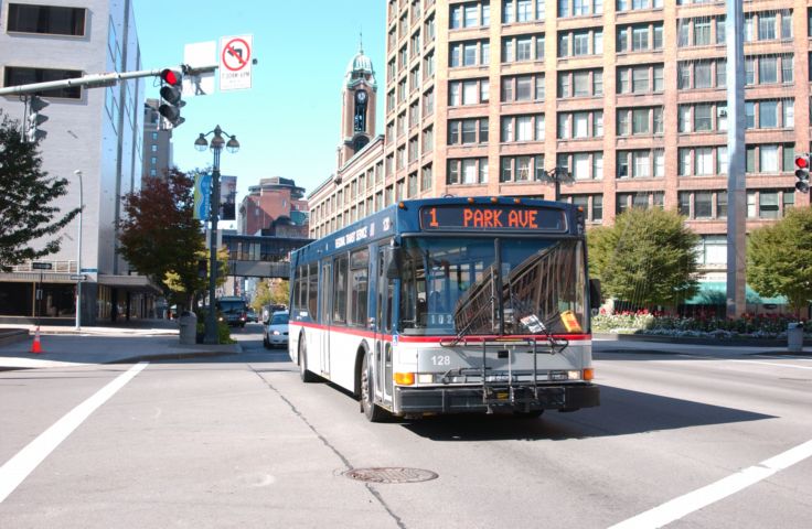 Picture #1 Park Ave Bus On East Main St. Rochester NY Oct 8th 2004 POD. - Rochester NY Picture Of The Day from RocPic.Com summer fall winter spring pictures photos images people buildings events concerts festivals photo image at new images daily Rochester New York Fall I Love NY I luv NY Rochester New York 2004 POD view picture photo image pictures photos images