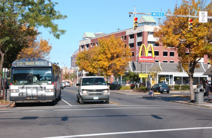 Picture #7 Monroe Bus On Monroe Ave. At Meigs St. Rochester NY Oct 13th 2004 POD. - Rochester NY Picture Of The Day from RocPic.Com summer fall winter spring pictures photos images people buildings events concerts festivals photo image at new images daily Rochester New York Fall I Love NY I luv NY Rochester New York 2004 POD view picture photo image pictures photos images