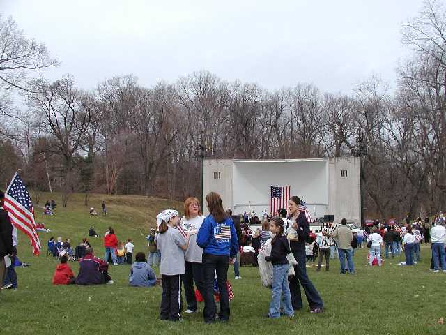 You are viewing REAL American families celebrating being an American, and in support of American and coalition efforts at achieving world peace. Image 25 of 60  -  46 kB