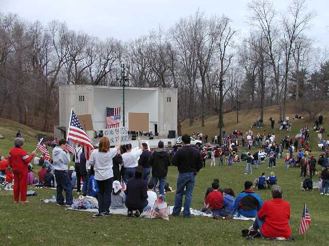 God Bless Our Troops Image 30 of 60  -  55 kB