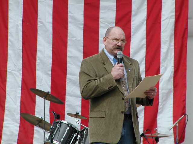 You are viewing an American Hero, Congressional Medal of Honor recipient Gary B. Beikirch, as he addresses the audiance at the Rally 'Round America celebration held at Highland Park, Rochester NY, April 19th, 2003 Image 51 of 60  -  31 kB