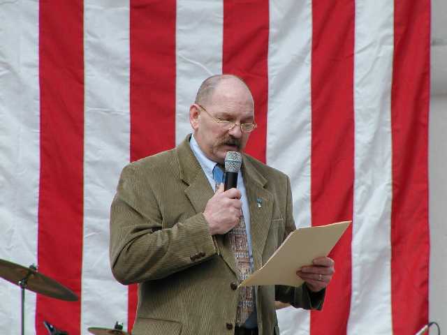 Congressional Medal of Honor recipient Gary B. Beikirch speaks to the audiance at the Rally 'Round America celebrations, about the damage that anti-war protests do to the goal of world peace. Image 52 of 60  -  26 kB