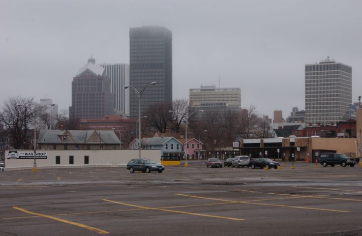 Picture Foggy Skyline, Rochester NY. Fresh 3:24 PM Mar 27th 2004 POD. - Rochester NY Picture Of The Day from RocPic.Com winter spring summer fall pictures photos images people buildings events concerts festivals photo image at new images daily Rochester New York Fall I Love NY I luv NY Rochester New York Jan 2004 POD Winter view picture photo image pictures photos images